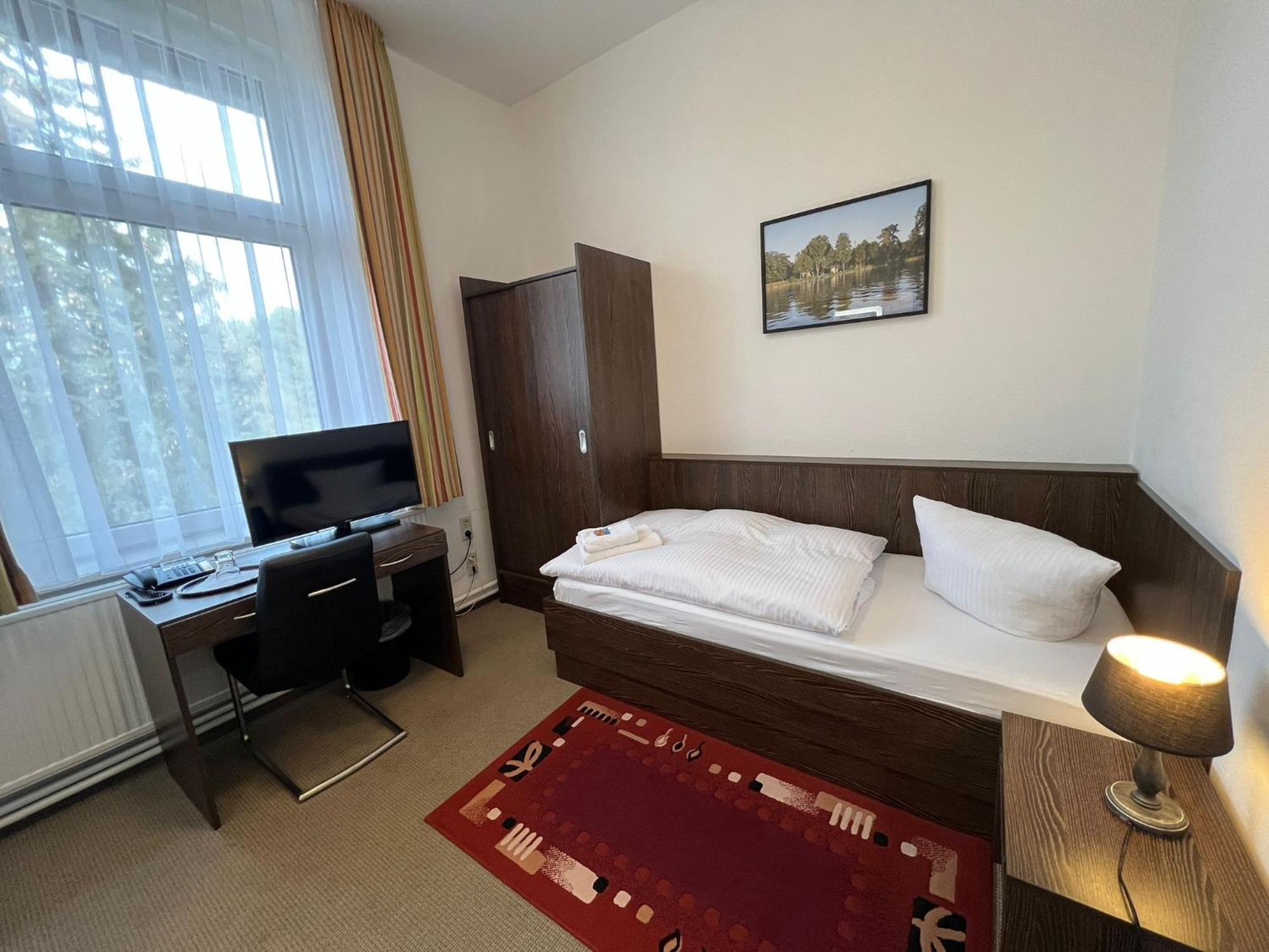 Hotel Seeschloesschen โกรสโคริส ภายนอก รูปภาพ